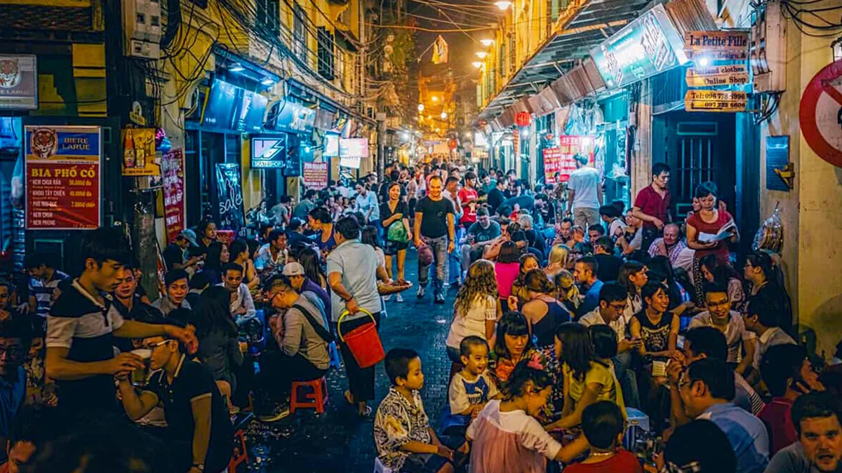 Ta Hien Street in the Old Quarter