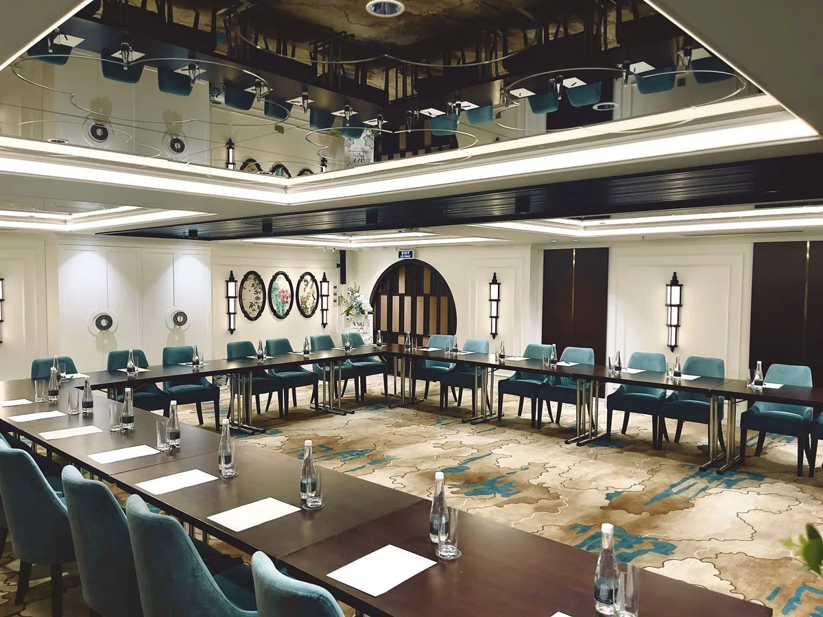 Diên Niên meeting room